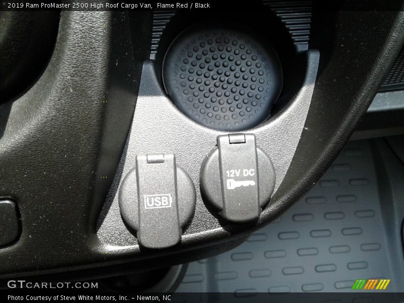 Flame Red / Black 2019 Ram ProMaster 2500 High Roof Cargo Van