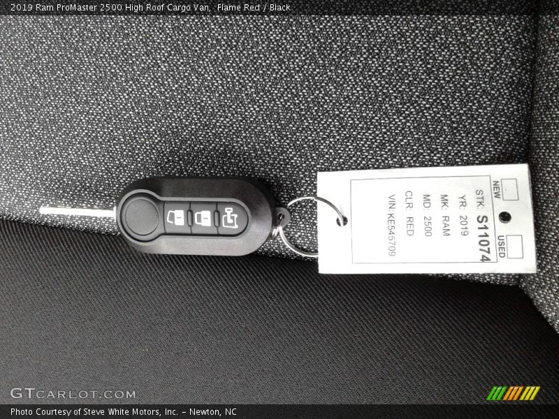 Flame Red / Black 2019 Ram ProMaster 2500 High Roof Cargo Van