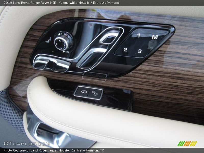 Yulong White Metallic / Espresso/Almond 2019 Land Rover Range Rover HSE