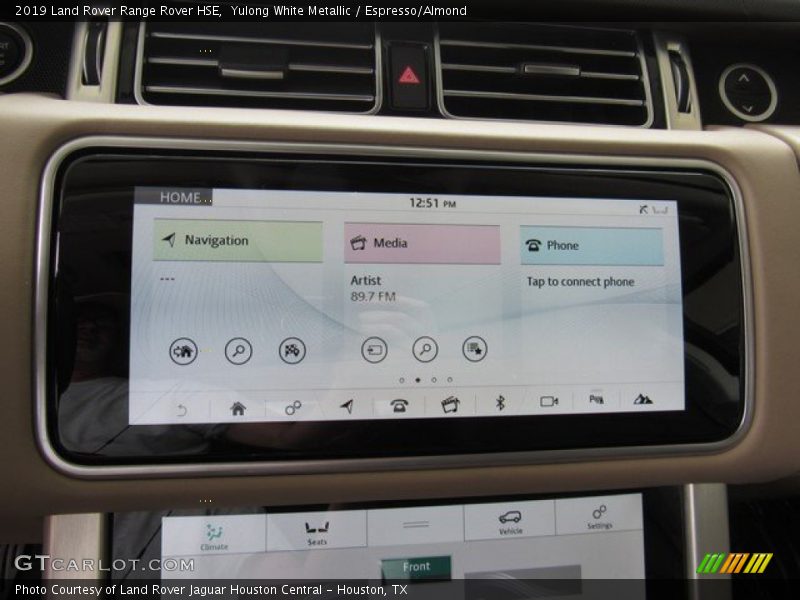 Yulong White Metallic / Espresso/Almond 2019 Land Rover Range Rover HSE