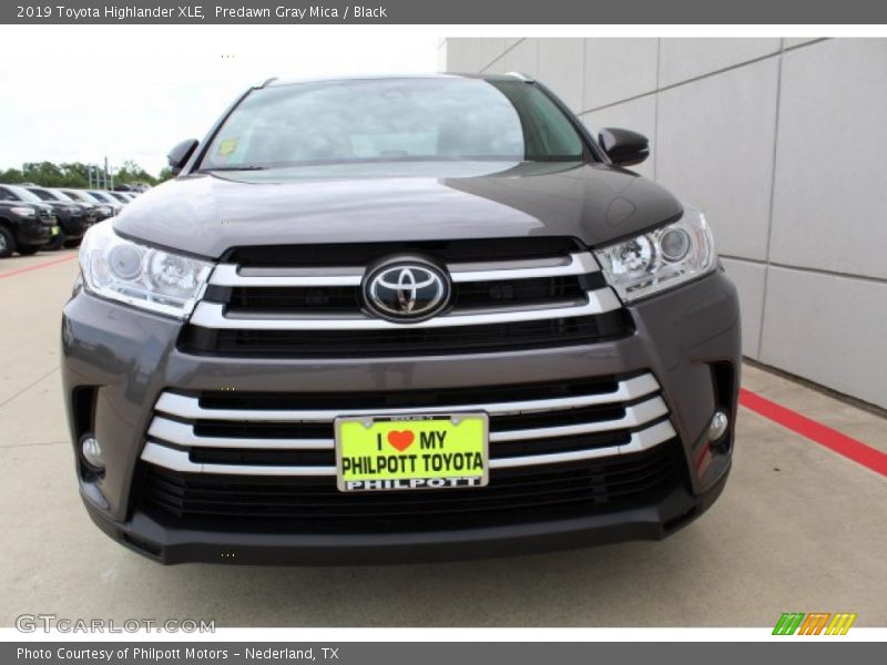Predawn Gray Mica / Black 2019 Toyota Highlander XLE