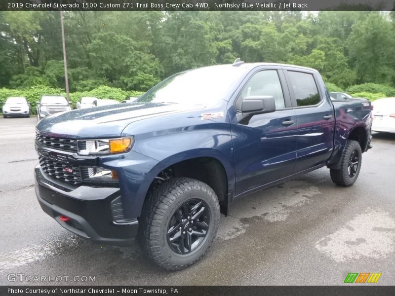 Front 3/4 View of 2019 Silverado 1500 Custom Z71 Trail Boss Crew Cab 4WD