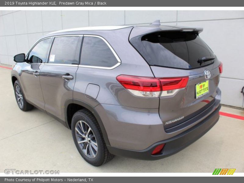 Predawn Gray Mica / Black 2019 Toyota Highlander XLE