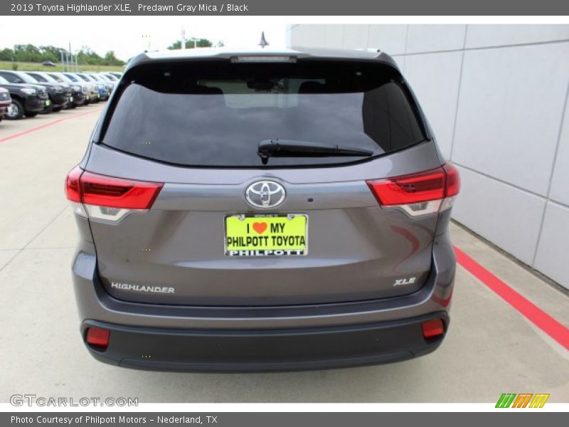 Predawn Gray Mica / Black 2019 Toyota Highlander XLE