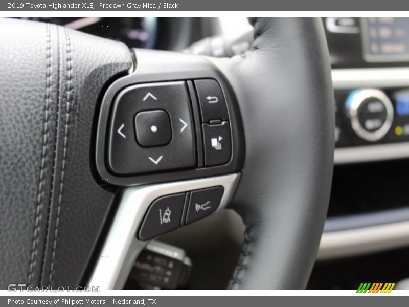 Predawn Gray Mica / Black 2019 Toyota Highlander XLE