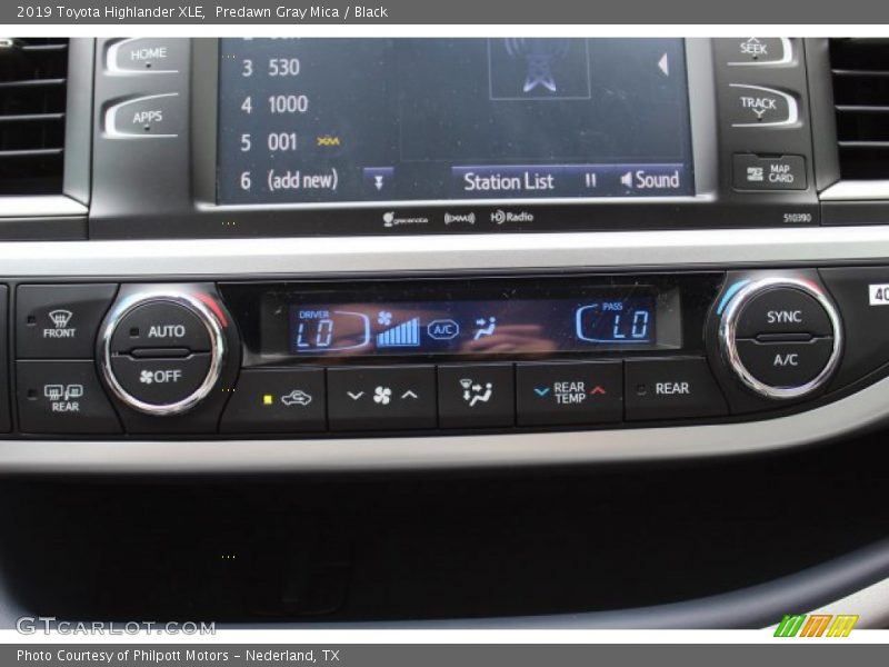 Predawn Gray Mica / Black 2019 Toyota Highlander XLE