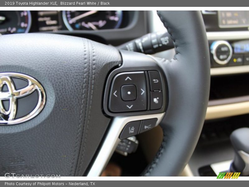 Blizzard Pearl White / Black 2019 Toyota Highlander XLE