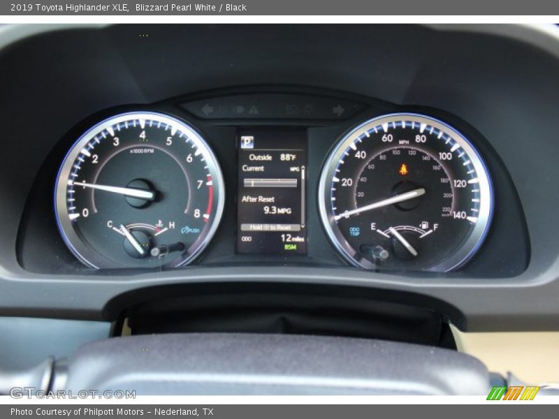 Blizzard Pearl White / Black 2019 Toyota Highlander XLE