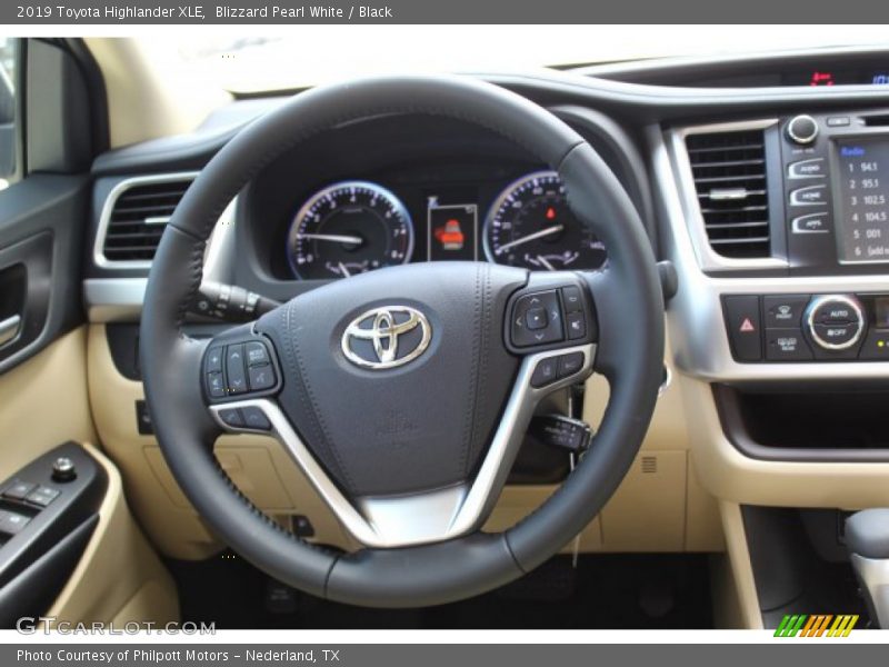 Blizzard Pearl White / Black 2019 Toyota Highlander XLE