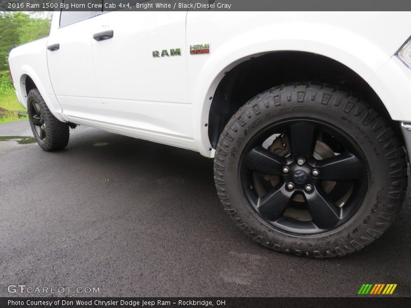 Bright White / Black/Diesel Gray 2016 Ram 1500 Big Horn Crew Cab 4x4