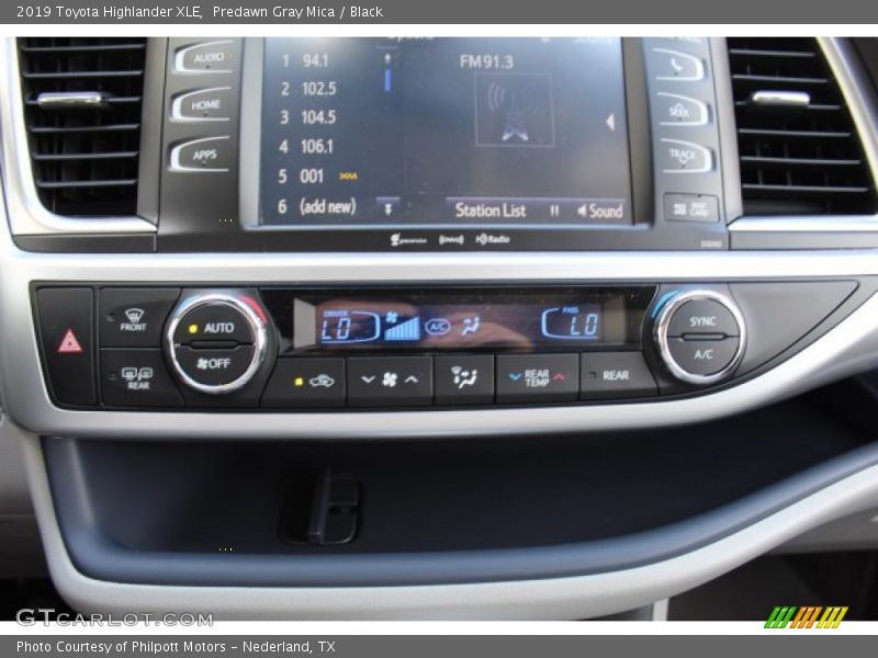 Predawn Gray Mica / Black 2019 Toyota Highlander XLE