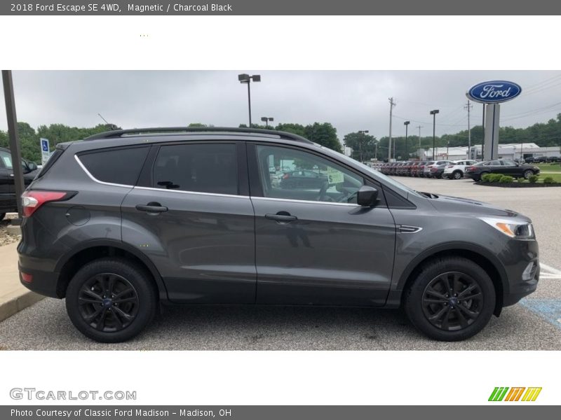 Magnetic / Charcoal Black 2018 Ford Escape SE 4WD