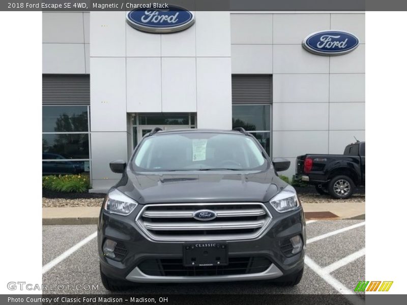 Magnetic / Charcoal Black 2018 Ford Escape SE 4WD