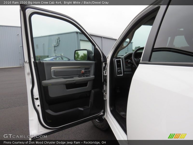 Bright White / Black/Diesel Gray 2016 Ram 1500 Big Horn Crew Cab 4x4
