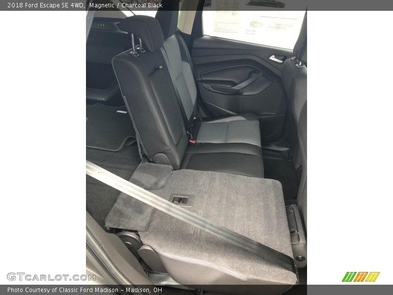 Magnetic / Charcoal Black 2018 Ford Escape SE 4WD
