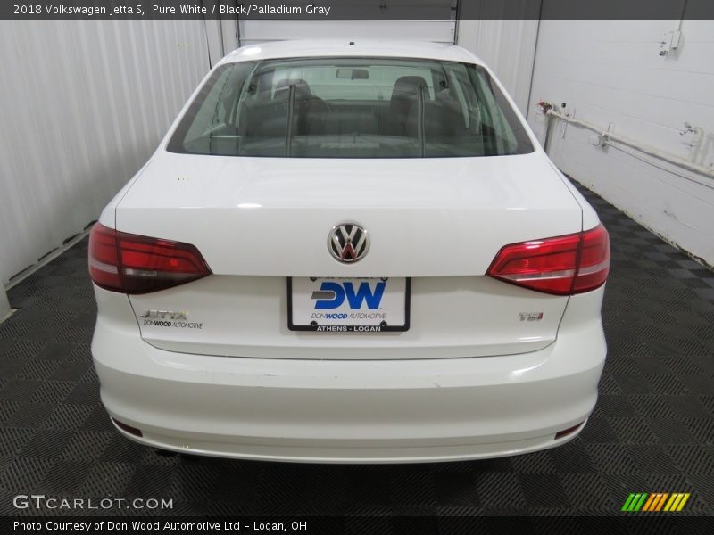 Pure White / Black/Palladium Gray 2018 Volkswagen Jetta S