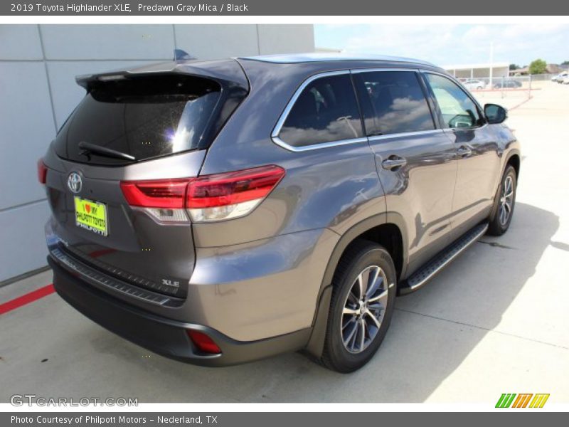 Predawn Gray Mica / Black 2019 Toyota Highlander XLE