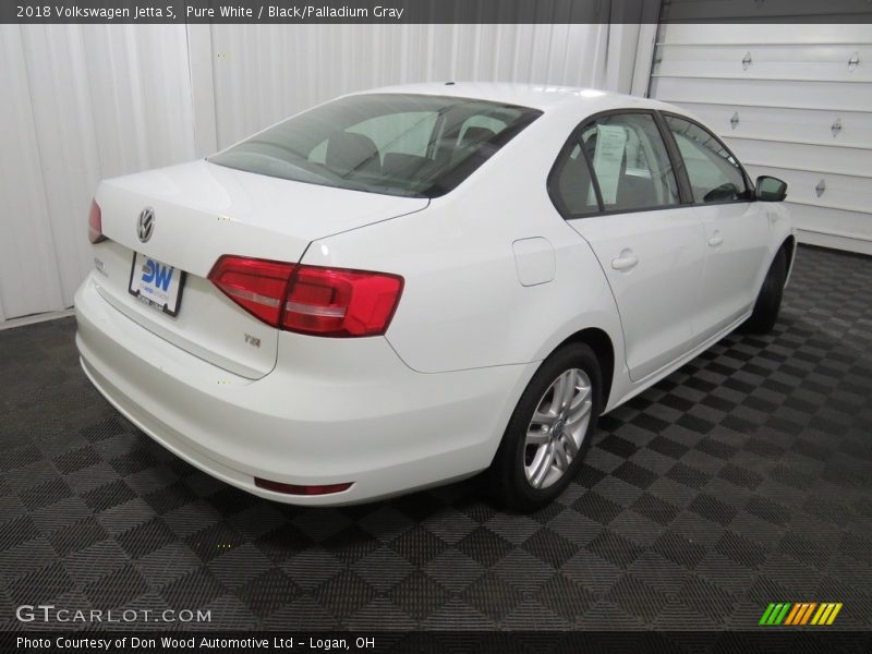 Pure White / Black/Palladium Gray 2018 Volkswagen Jetta S