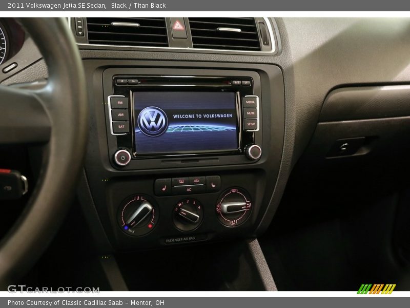 Black / Titan Black 2011 Volkswagen Jetta SE Sedan