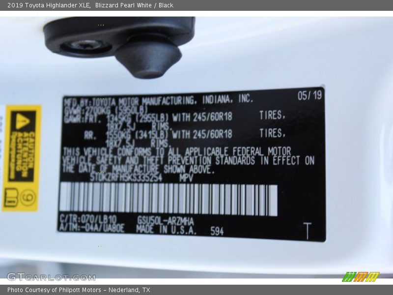 Blizzard Pearl White / Black 2019 Toyota Highlander XLE