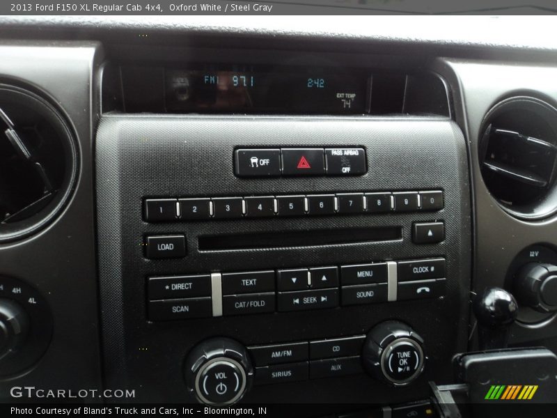 Oxford White / Steel Gray 2013 Ford F150 XL Regular Cab 4x4