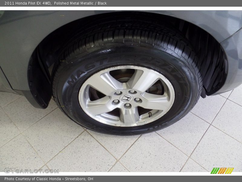 Polished Metal Metallic / Black 2011 Honda Pilot EX 4WD