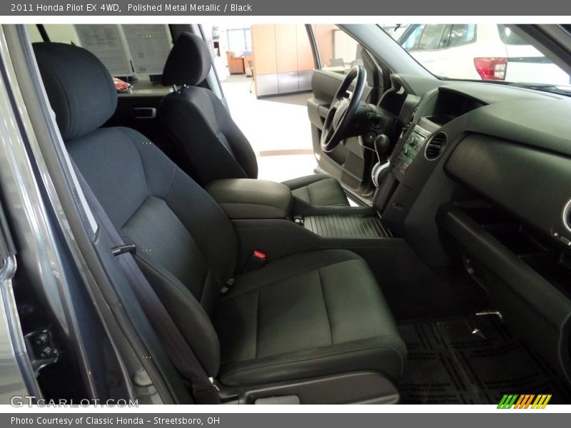 Polished Metal Metallic / Black 2011 Honda Pilot EX 4WD