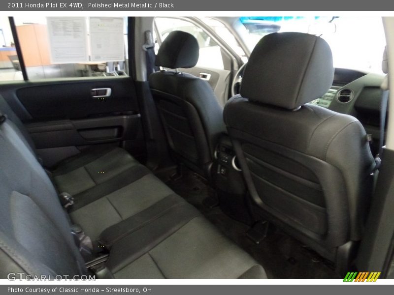 Polished Metal Metallic / Black 2011 Honda Pilot EX 4WD