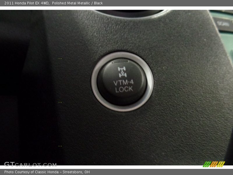 Polished Metal Metallic / Black 2011 Honda Pilot EX 4WD