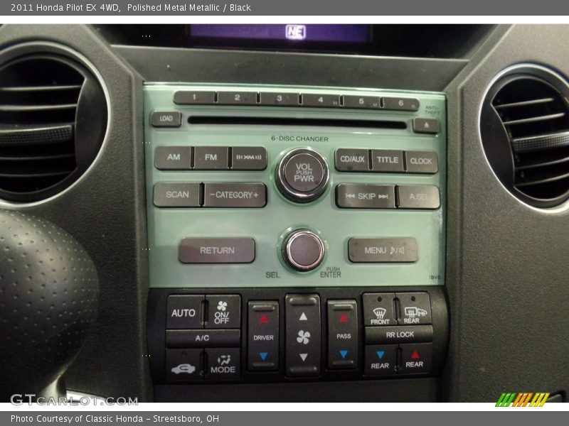 Polished Metal Metallic / Black 2011 Honda Pilot EX 4WD