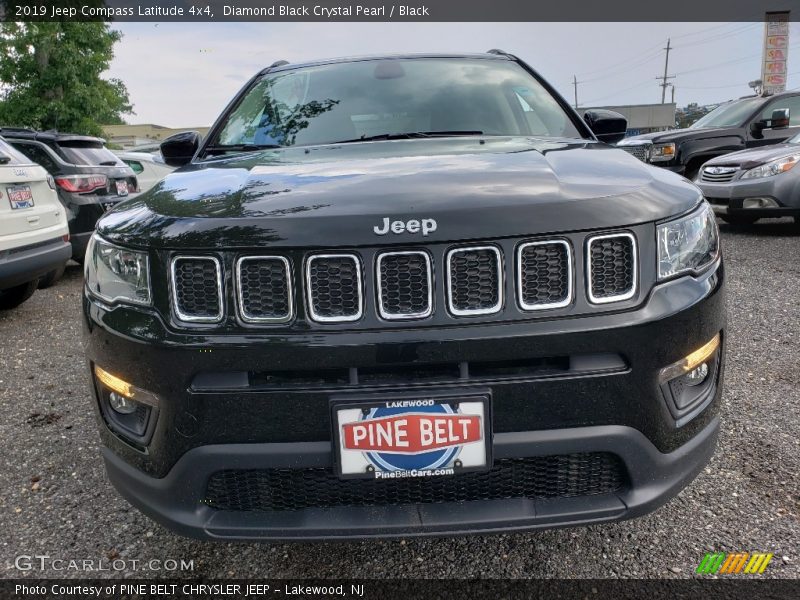 Diamond Black Crystal Pearl / Black 2019 Jeep Compass Latitude 4x4