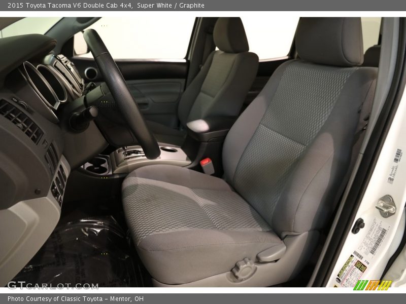 Super White / Graphite 2015 Toyota Tacoma V6 Double Cab 4x4