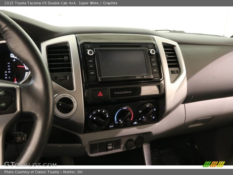 Super White / Graphite 2015 Toyota Tacoma V6 Double Cab 4x4
