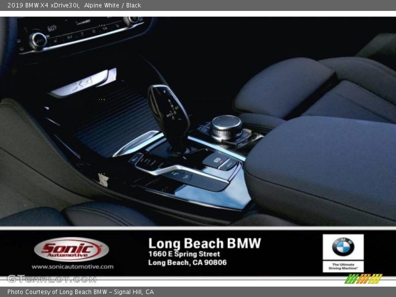 Alpine White / Black 2019 BMW X4 xDrive30i