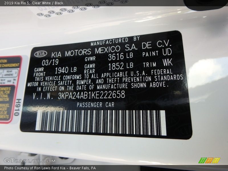 Clear White / Black 2019 Kia Rio S
