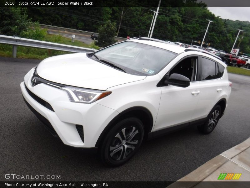 Super White / Black 2016 Toyota RAV4 LE AWD