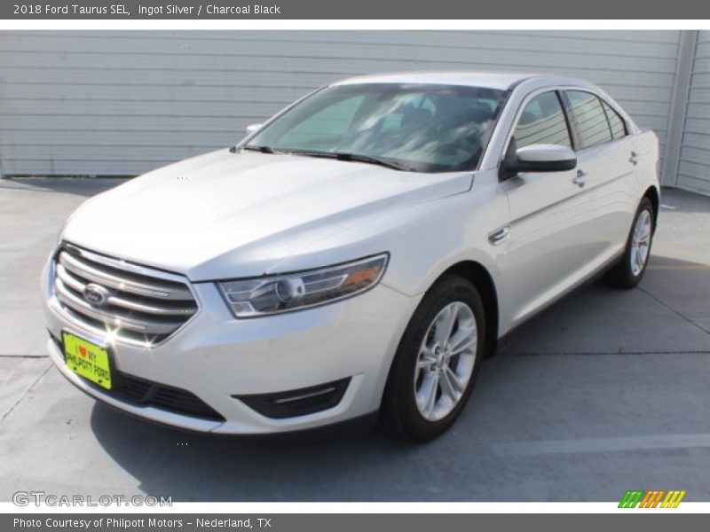 Ingot Silver / Charcoal Black 2018 Ford Taurus SEL