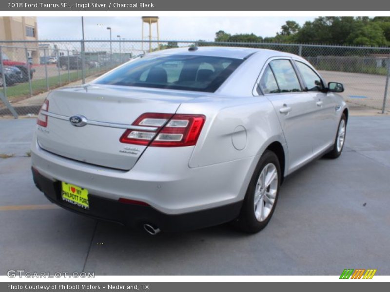 Ingot Silver / Charcoal Black 2018 Ford Taurus SEL