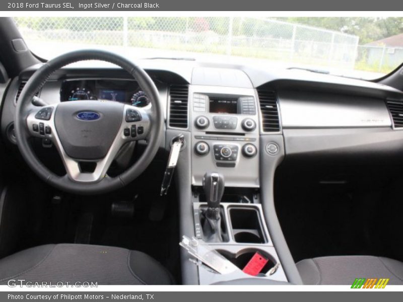 Ingot Silver / Charcoal Black 2018 Ford Taurus SEL