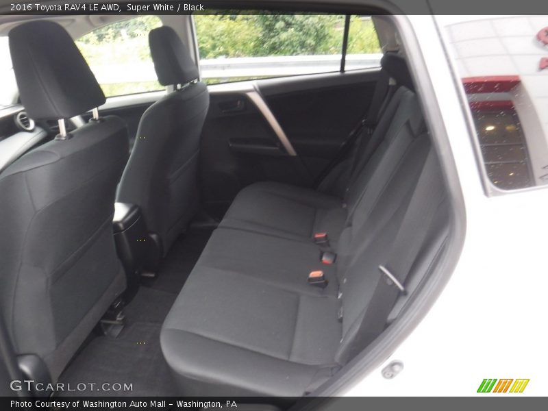 Super White / Black 2016 Toyota RAV4 LE AWD