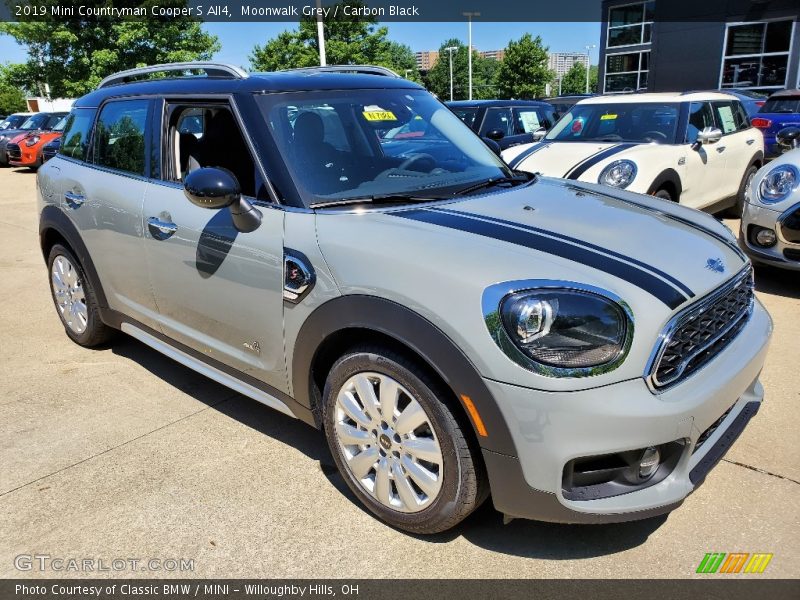 Moonwalk Grey / Carbon Black 2019 Mini Countryman Cooper S All4