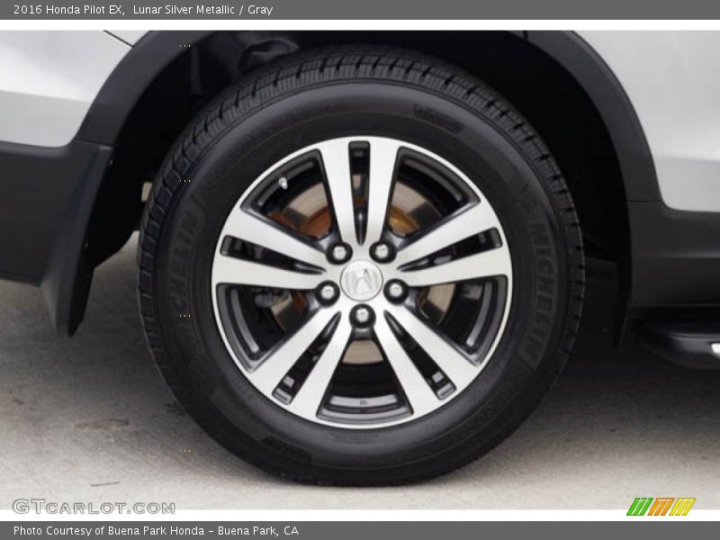 Lunar Silver Metallic / Gray 2016 Honda Pilot EX