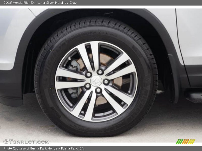 Lunar Silver Metallic / Gray 2016 Honda Pilot EX