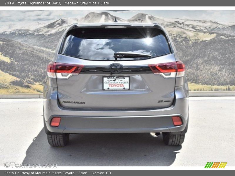 Predawn Gray Mica / Black 2019 Toyota Highlander SE AWD