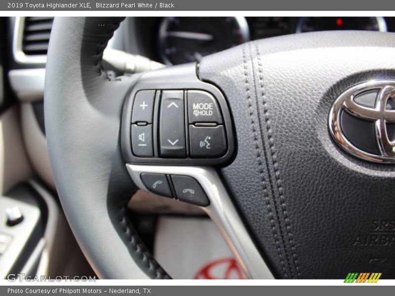 Blizzard Pearl White / Black 2019 Toyota Highlander XLE