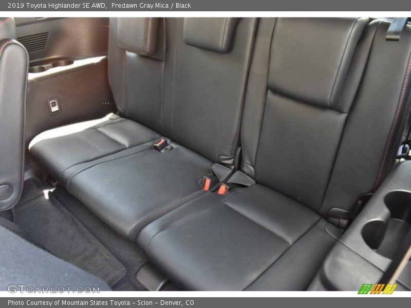 Predawn Gray Mica / Black 2019 Toyota Highlander SE AWD