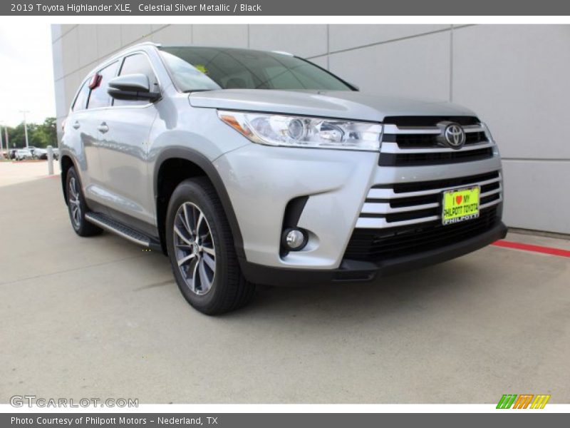 Celestial Silver Metallic / Black 2019 Toyota Highlander XLE