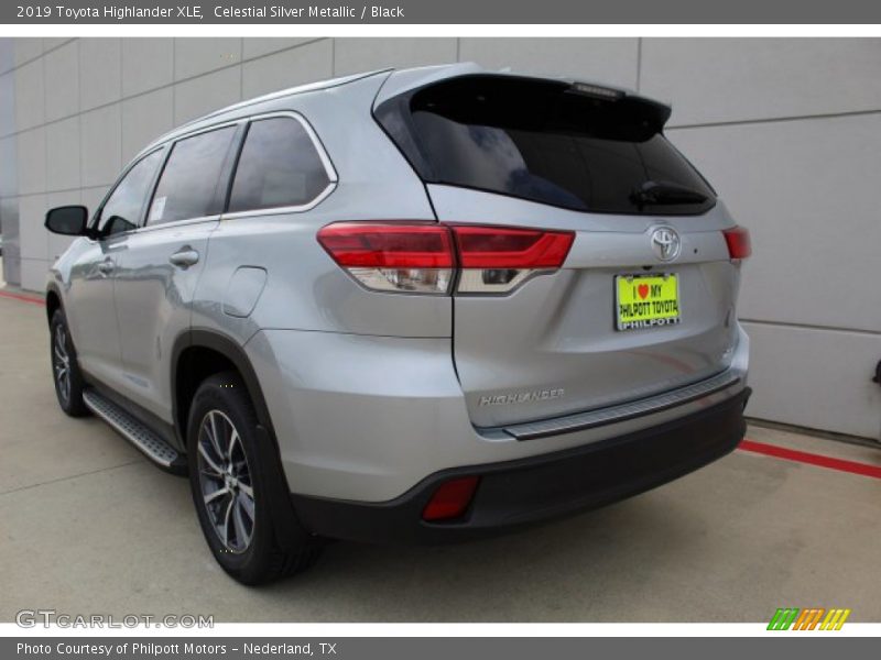 Celestial Silver Metallic / Black 2019 Toyota Highlander XLE