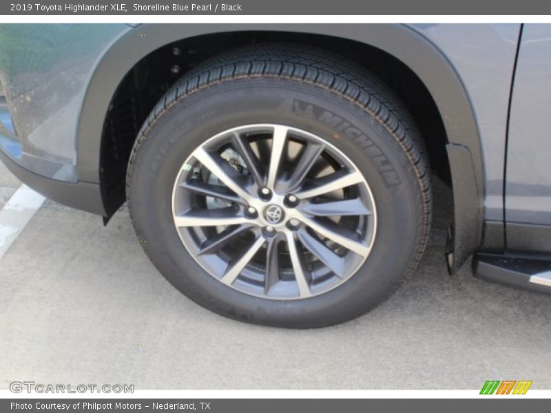 Shoreline Blue Pearl / Black 2019 Toyota Highlander XLE