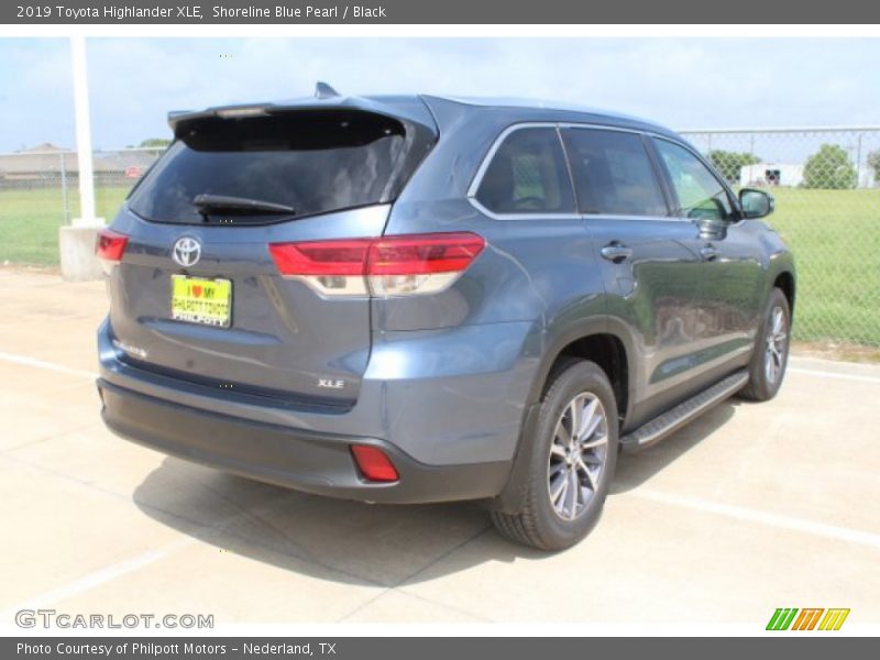 Shoreline Blue Pearl / Black 2019 Toyota Highlander XLE